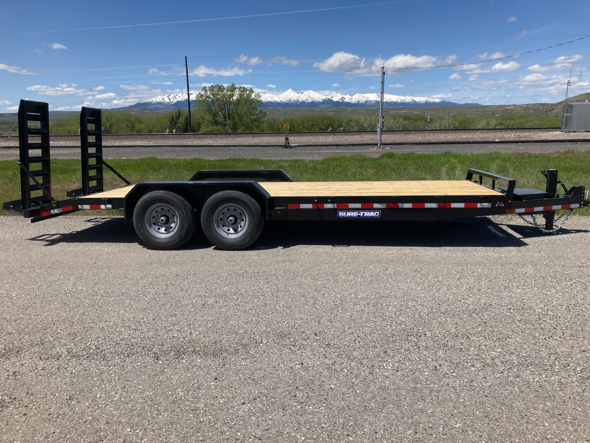 photo of SureTrac 7 x 20 Equipment